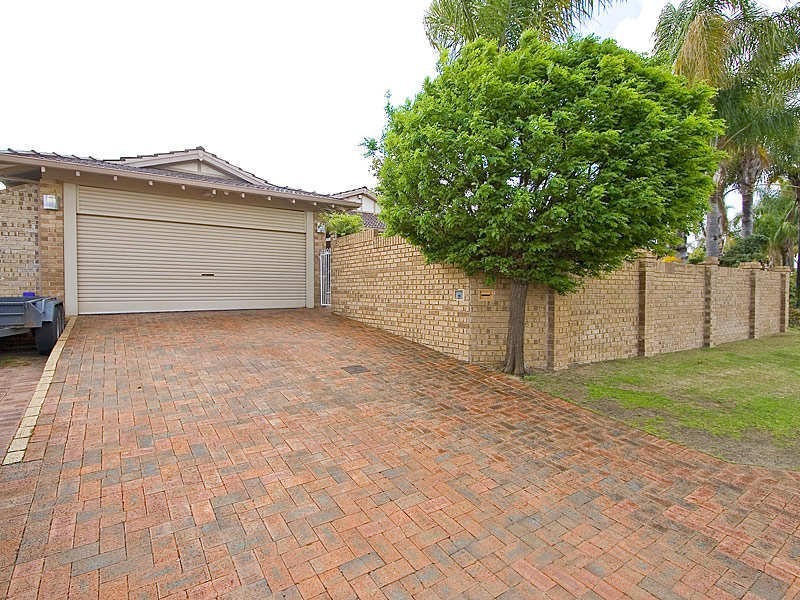 213 Summerlakes Parade, Ballajura WA 6066