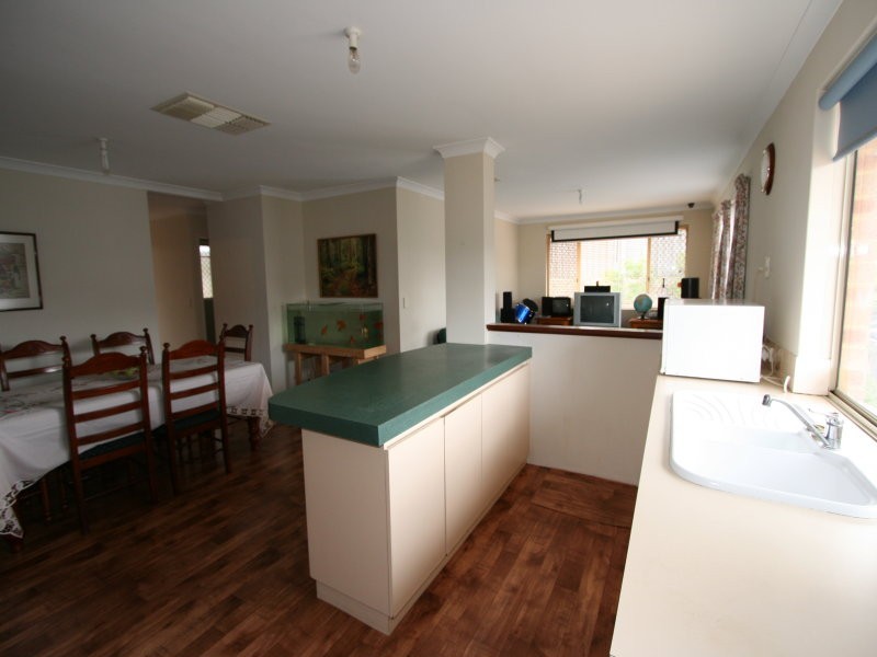 21 Watheroo Court, Ballajura WA 6066