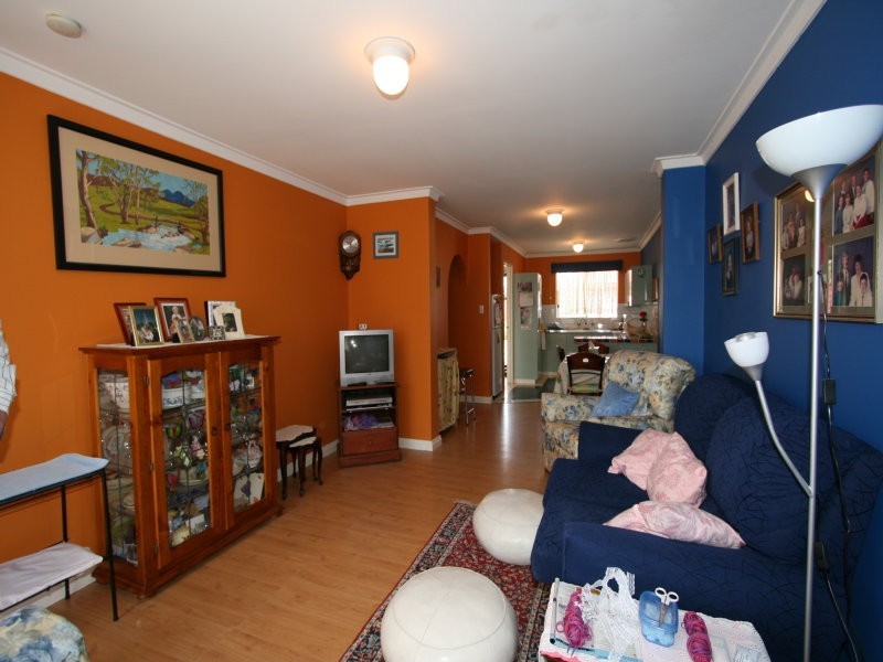 2/11 Gibson Street, Morley WA 6062