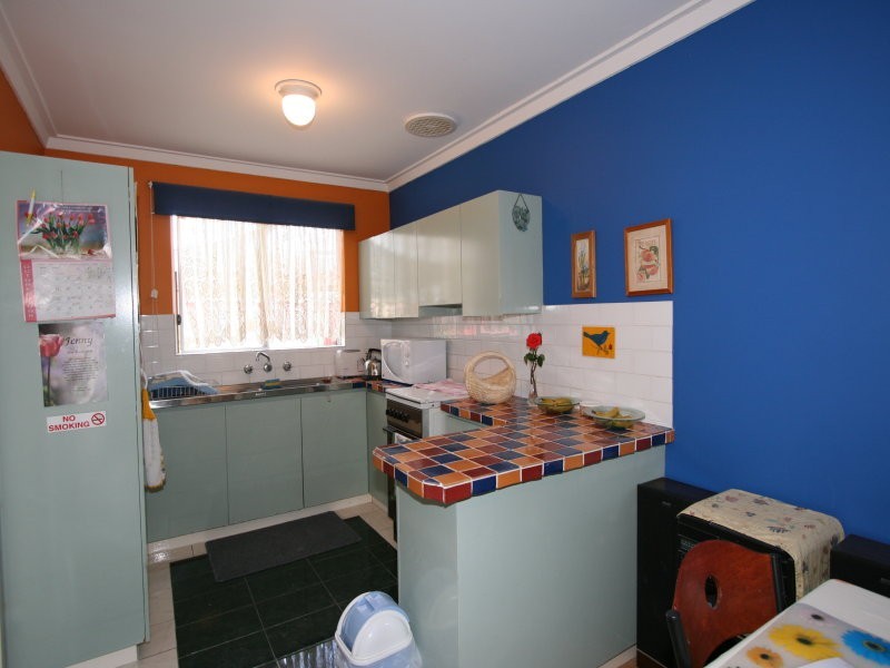 2/11 Gibson Street, Morley WA 6062