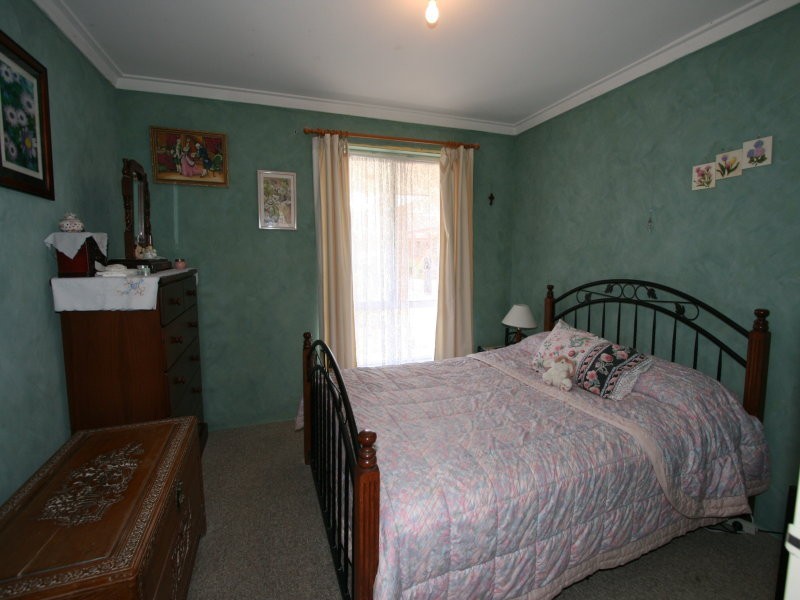 2/11 Gibson Street, Morley WA 6062
