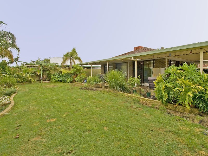 37 Woodleigh Gardens, Ballajura WA 6066