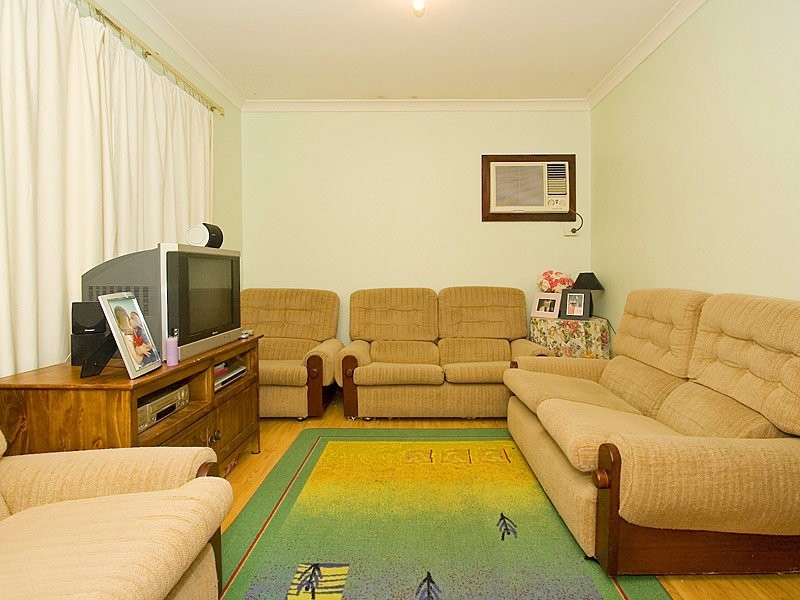 17 Cygnet Close, Ballajura WA 6066