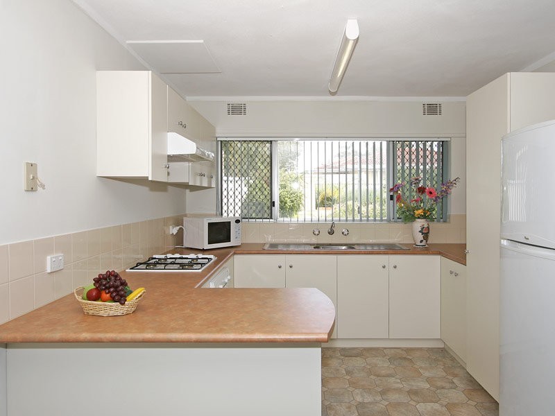 182 Balga Avenue, Balga WA 6061