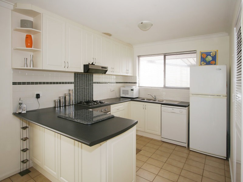 7 Pennine Way, Hamersley WA 6022