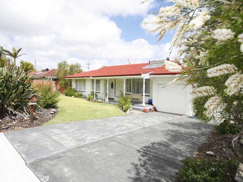 81 Ardleigh Crescent, Hamersley WA 6022