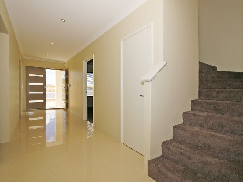 61 Hookstone Drive, Landsdale WA 6065