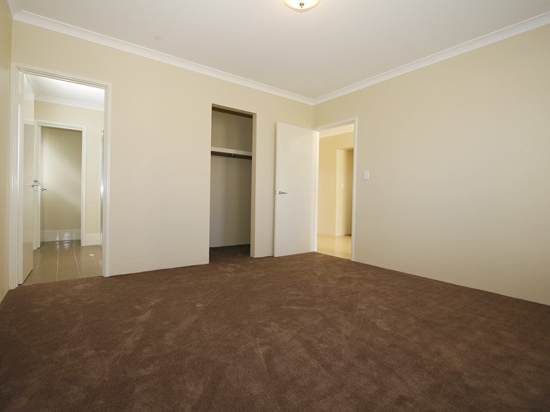 61 Hookstone Drive, Landsdale WA 6065