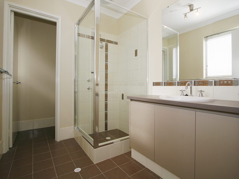 61 Hookstone Drive, Landsdale WA 6065