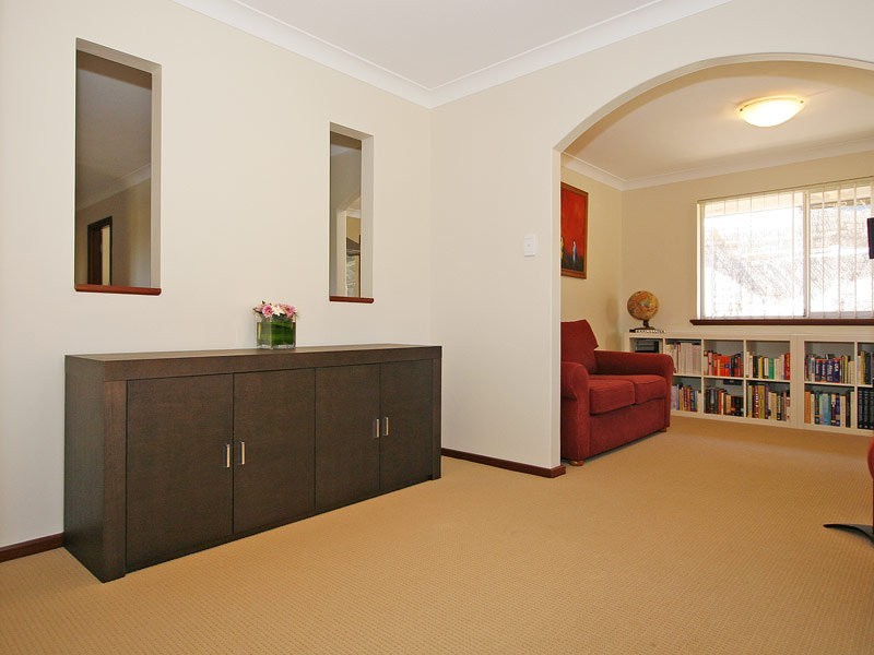 1 Doon Way, Hamersley WA 6022