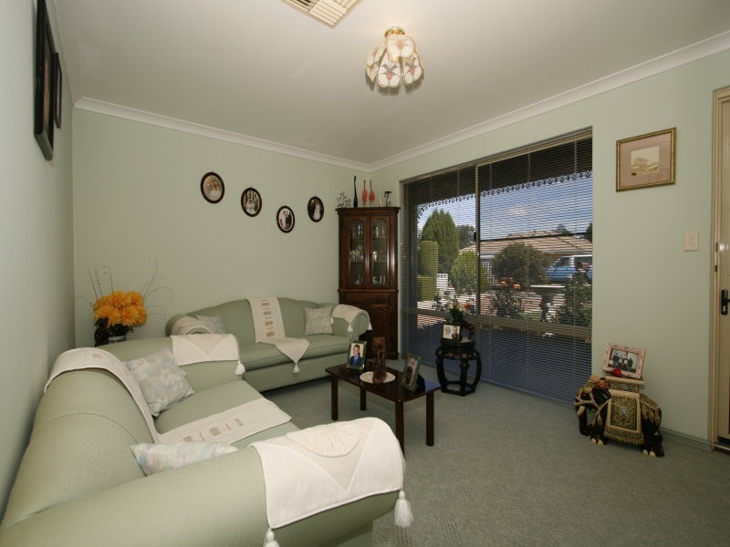 25 Madura Close, Ballajura WA 6066