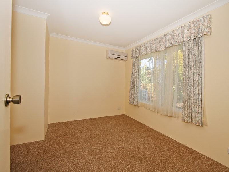 27 Mandilla Parade, Ballajura WA 6066