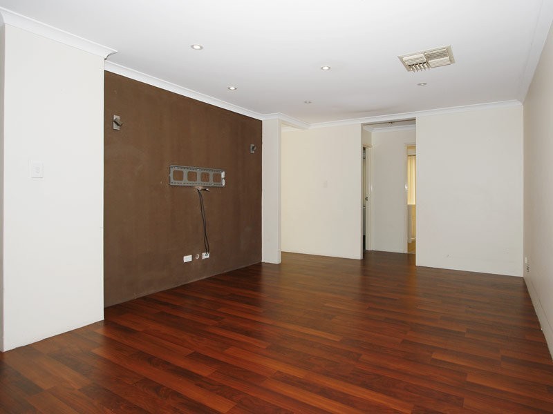 19 Hillwater Promenade, Beechboro WA 6063