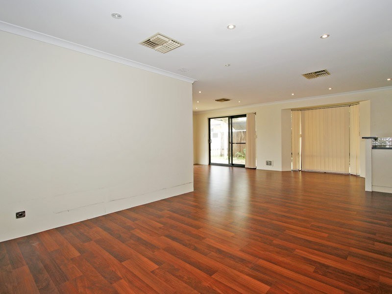 19 Hillwater Promenade, Beechboro WA 6063