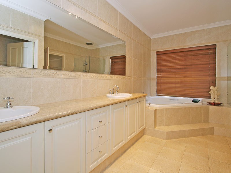 5 Jacaranda Drive, Wanneroo WA 6065