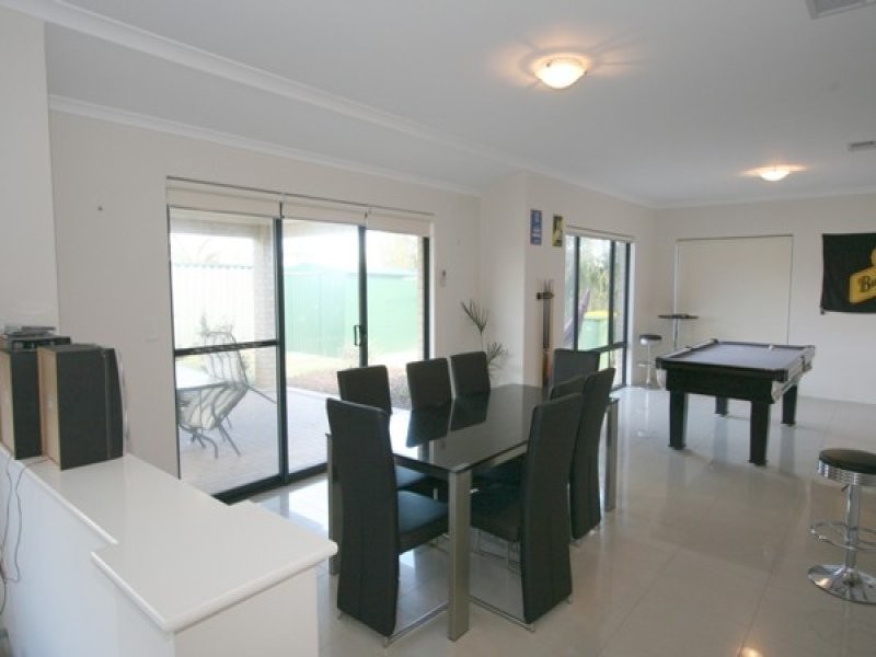 17 Brussels Circuit, Port Kennedy WA 6172