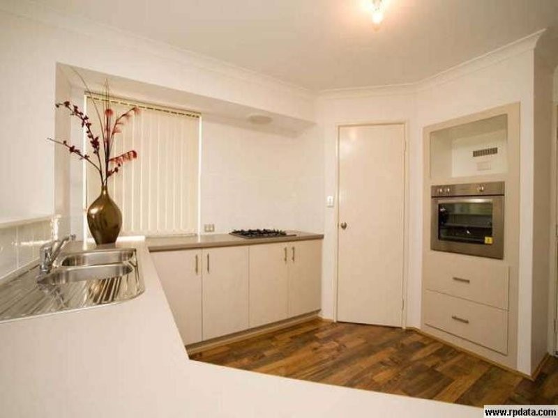 14 Cotswold Parade, Aubin Grove WA 6164