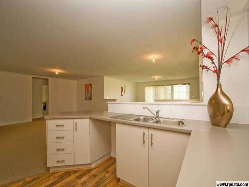 14 Cotswold Parade, Aubin Grove WA 6164