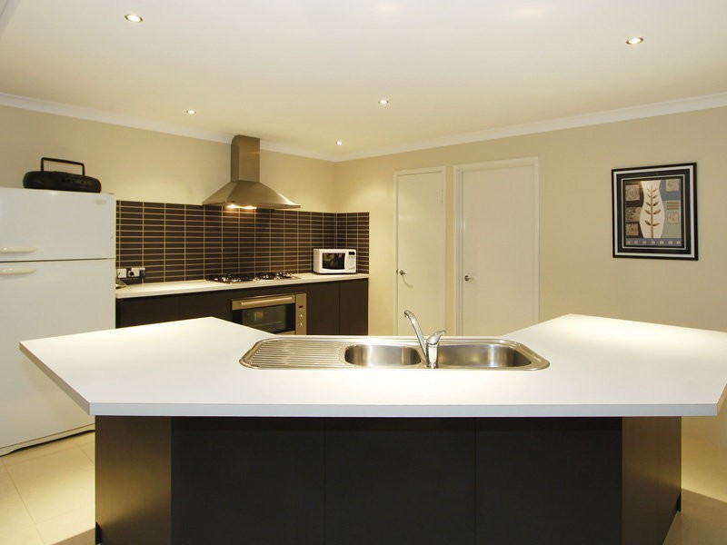 61 Hookstone Drive, Landsdale WA 6065