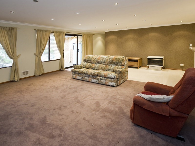 26 Badgingarra Gardens, Ballajura WA 6066