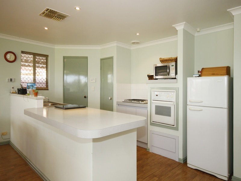 25 Madura Close, Ballajura WA 6066