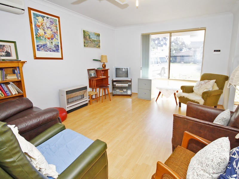 34 Kestrel Parade, Ballajura WA 6066