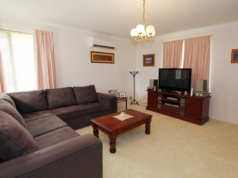 11 Kingfisher Avenue, Ballajura WA 6066