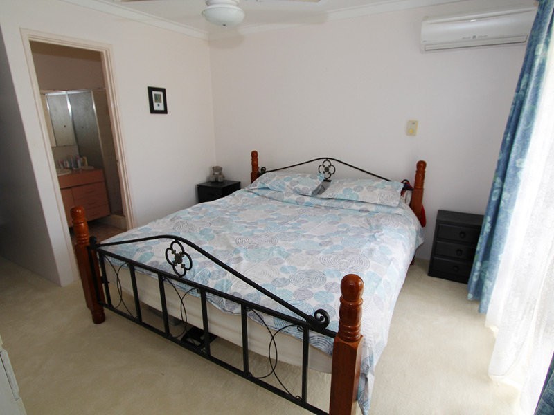 11 Kingfisher Avenue, Ballajura WA 6066