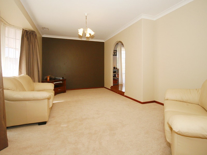 3 Knollwood Court, Ballajura WA 6066