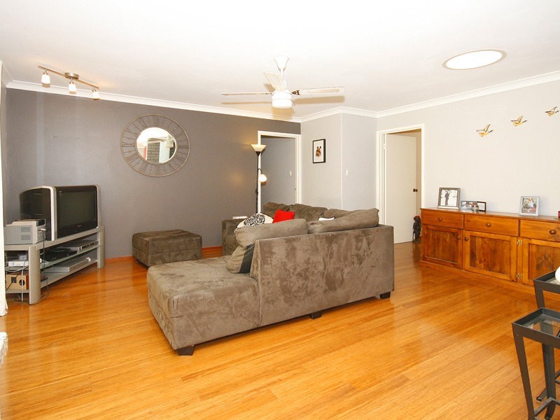 3 Knollwood Court, Ballajura WA 6066