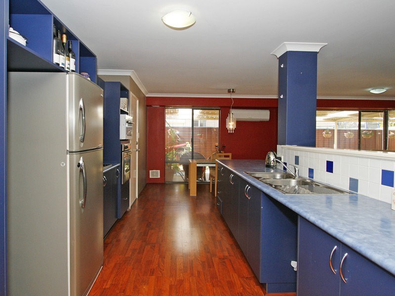 18 Domeney Place, Landsdale WA 6065