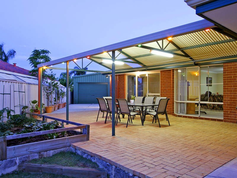 11 Rawlinna Heights, Ballajura WA 6066