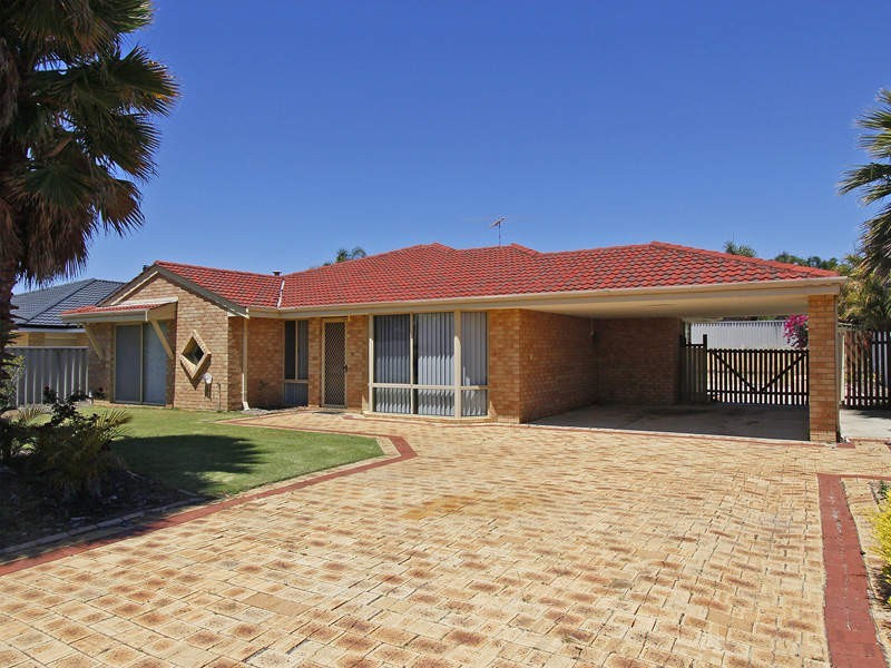 74 Pelican Parade, Ballajura WA 6066
