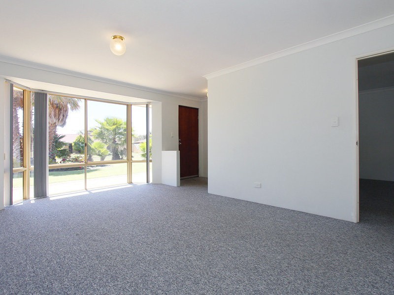 74 Pelican Parade, Ballajura WA 6066