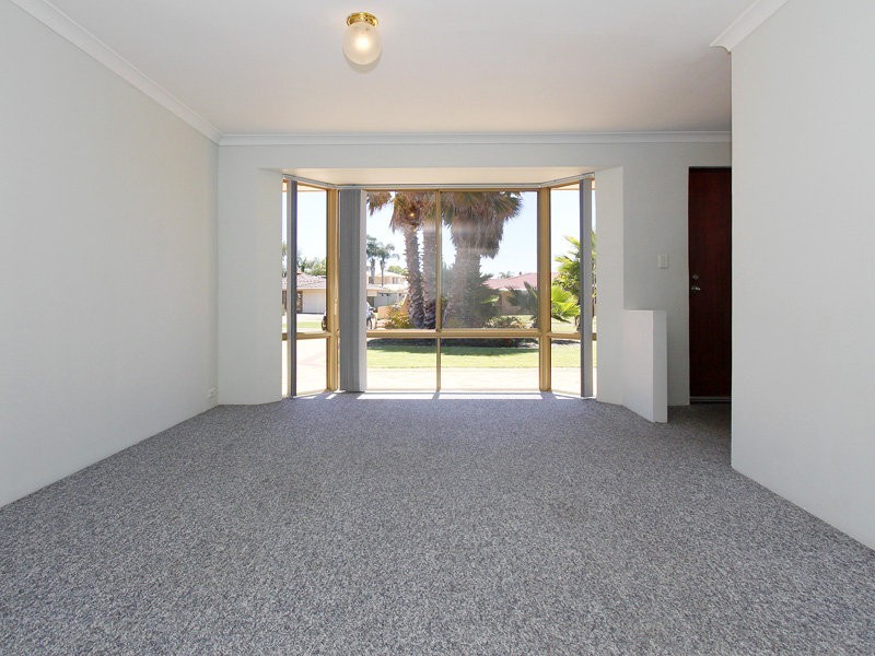 74 Pelican Parade, Ballajura WA 6066