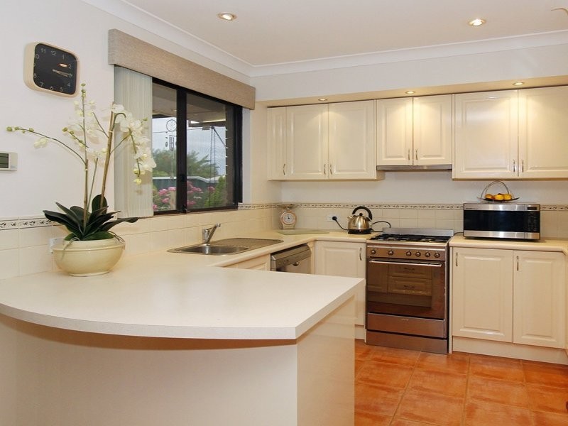 3 Falcon Close, Ballajura WA 6066