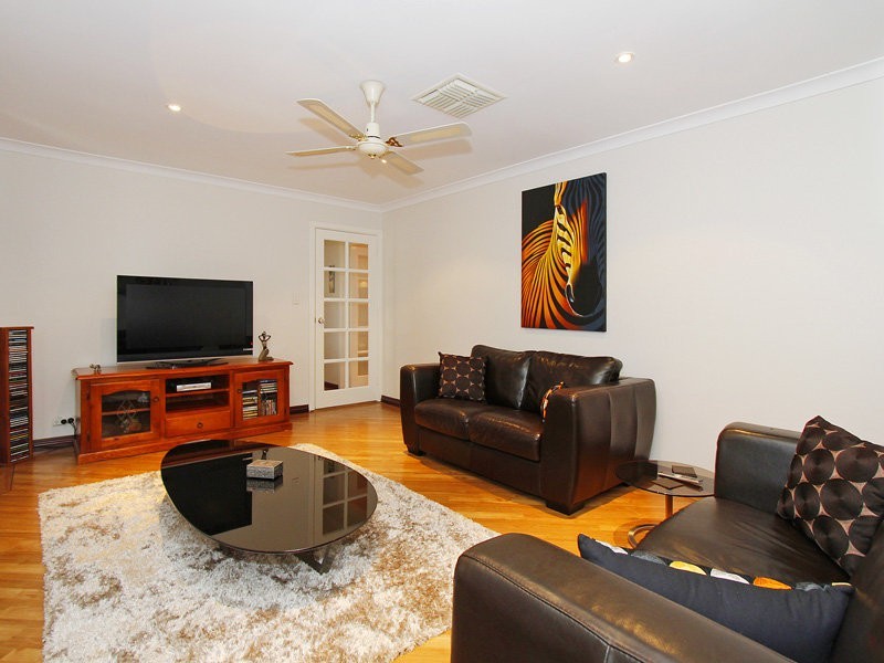 3 Falcon Close, Ballajura WA 6066