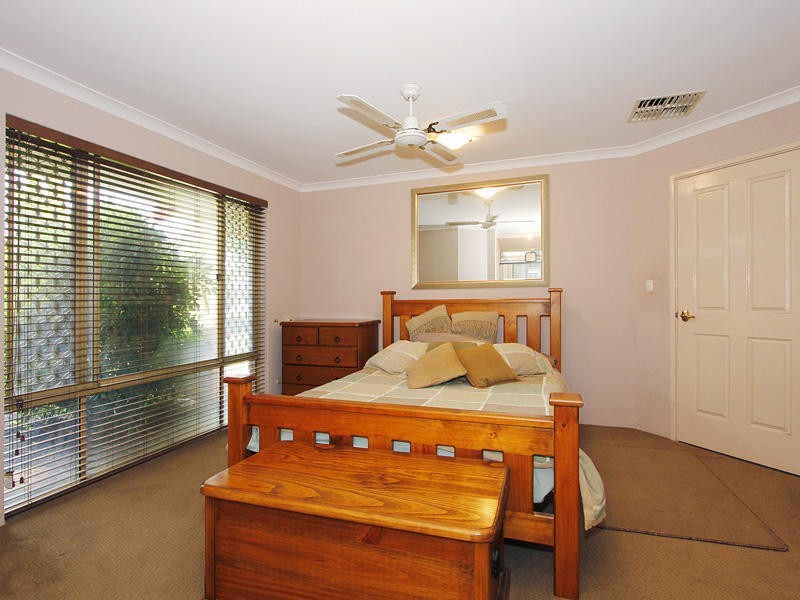 4 Goldfinch Grove, Ballajura WA 6066