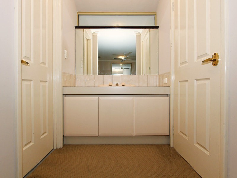 4 Goldfinch Grove, Ballajura WA 6066