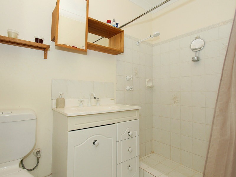 2 Carbla Court, Ballajura WA 6066