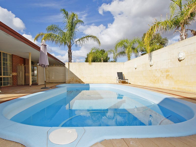 30 Woodleigh Gardens, Ballajura WA 6066