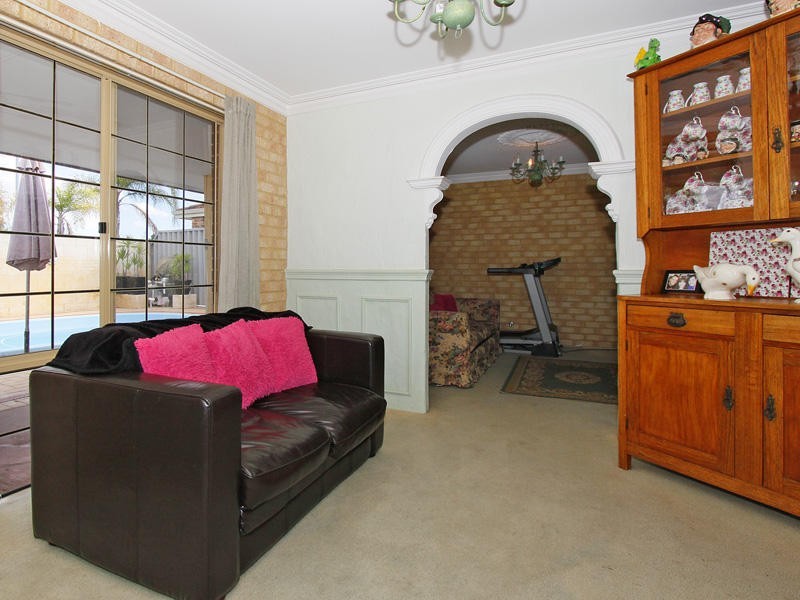 30 Woodleigh Gardens, Ballajura WA 6066
