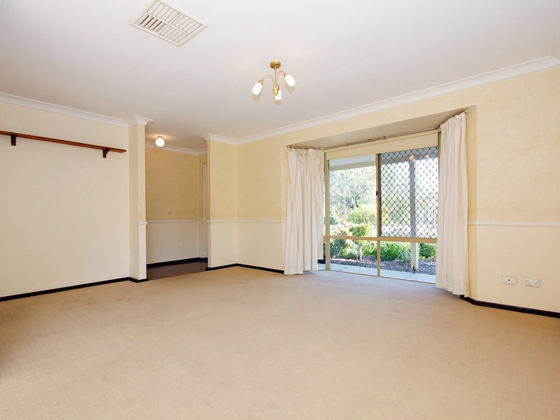 6 Euston Place, Alexander Heights WA 6064