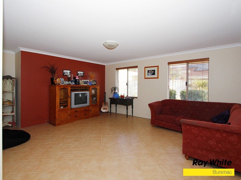 6 Brantwood Approach, Hocking WA 6065