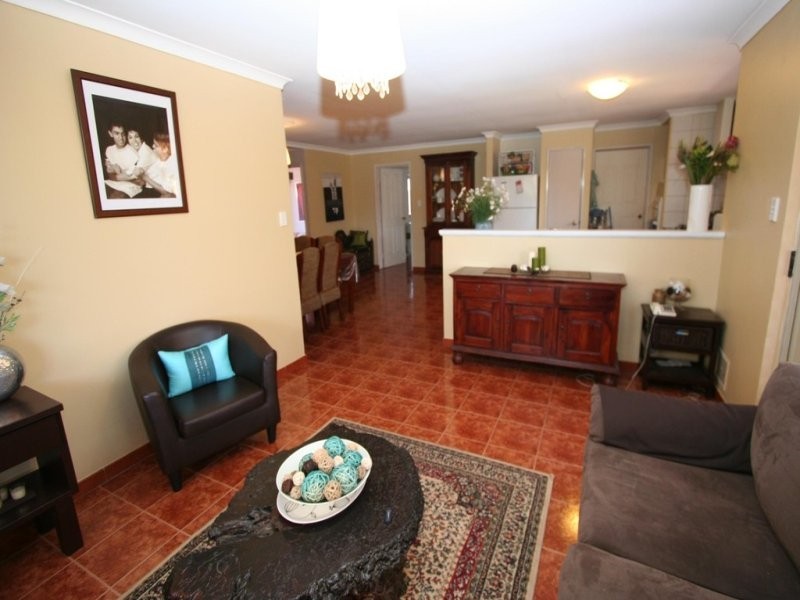 32 Yosemite Loop, Ballajura WA 6066