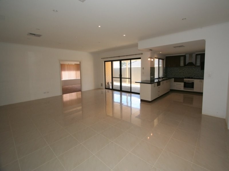 71 Hookstone Drive, Landsdale WA 6065