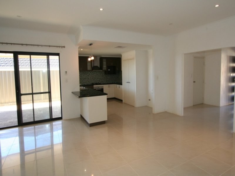 71 Hookstone Drive, Landsdale WA 6065