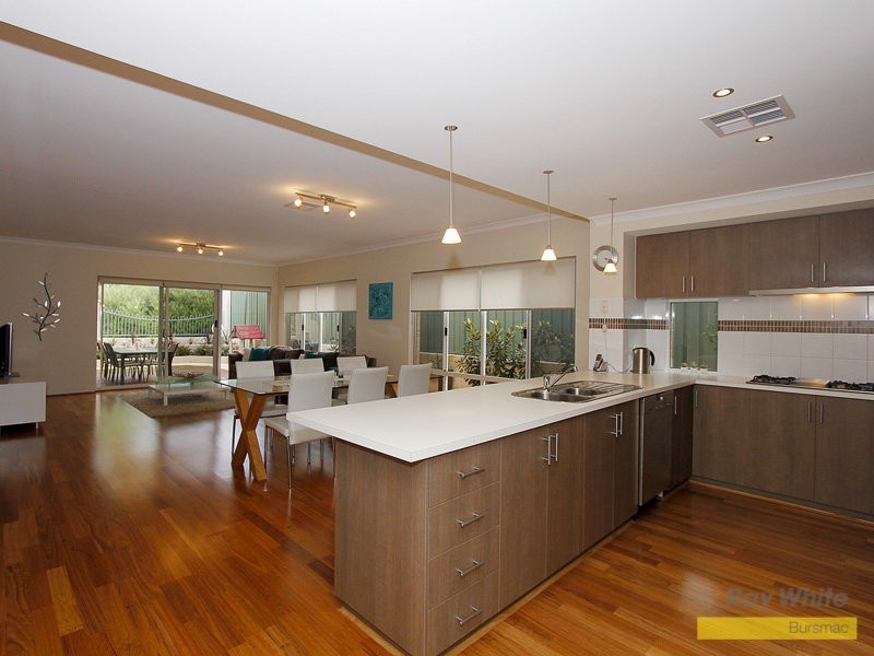 16 Hersey Parkway, Landsdale WA 6065