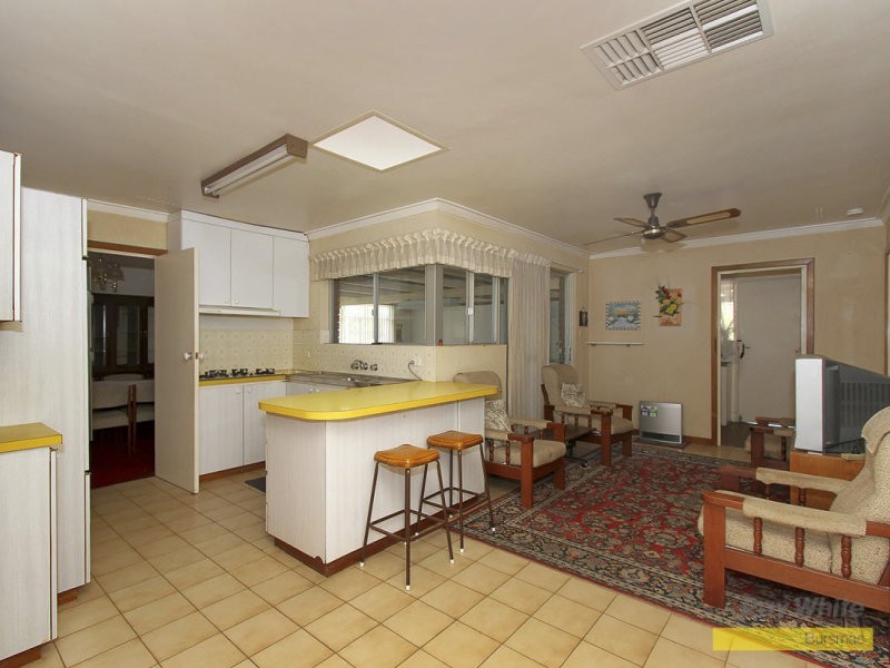 244 Erindale Road, Hamersley WA 6022