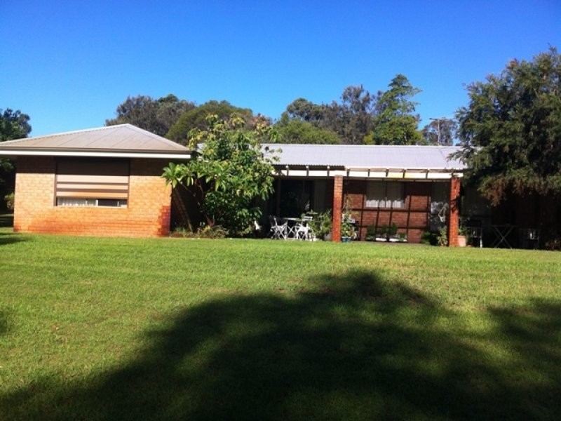 11 Casuarina Place, Henley Brook WA 6055